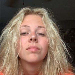 Meet your Posher, Riley